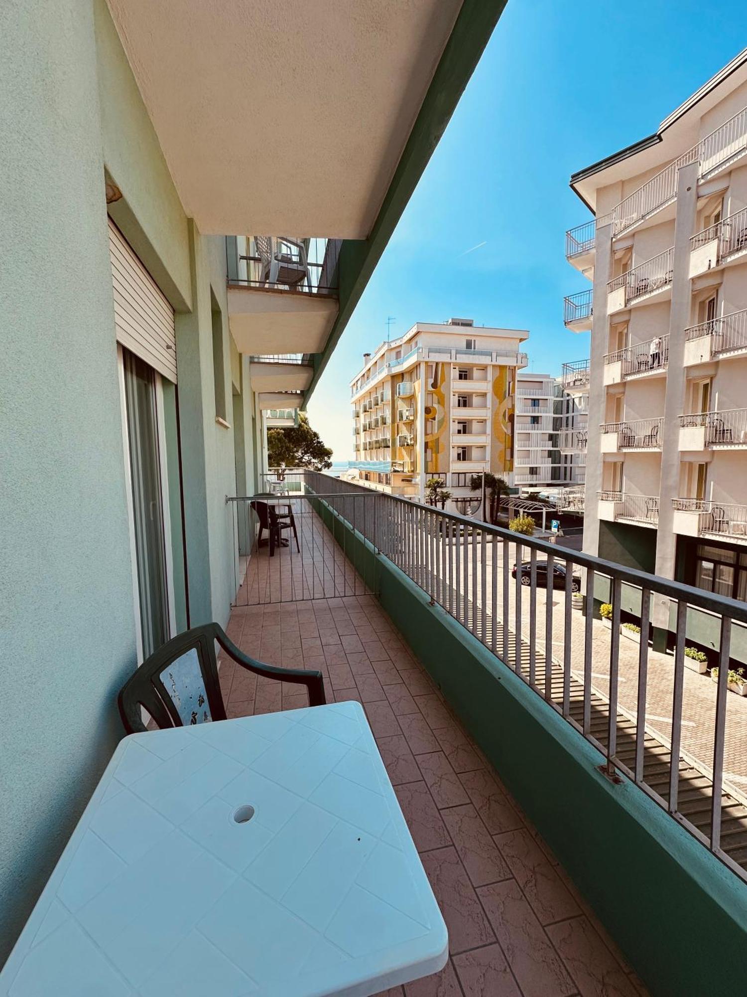 Hotel Palme Park & Beach Included Lido di Jesolo Exterior photo